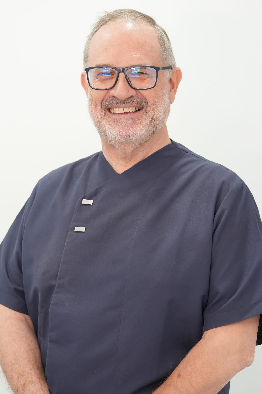 DR. ANDRÉS GALDAMES MÁRQUEZ. INSTITUTO DENTAL EXCELL SEVILLA